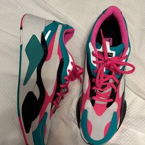 Puma men’s Pink and Teal Sneakers